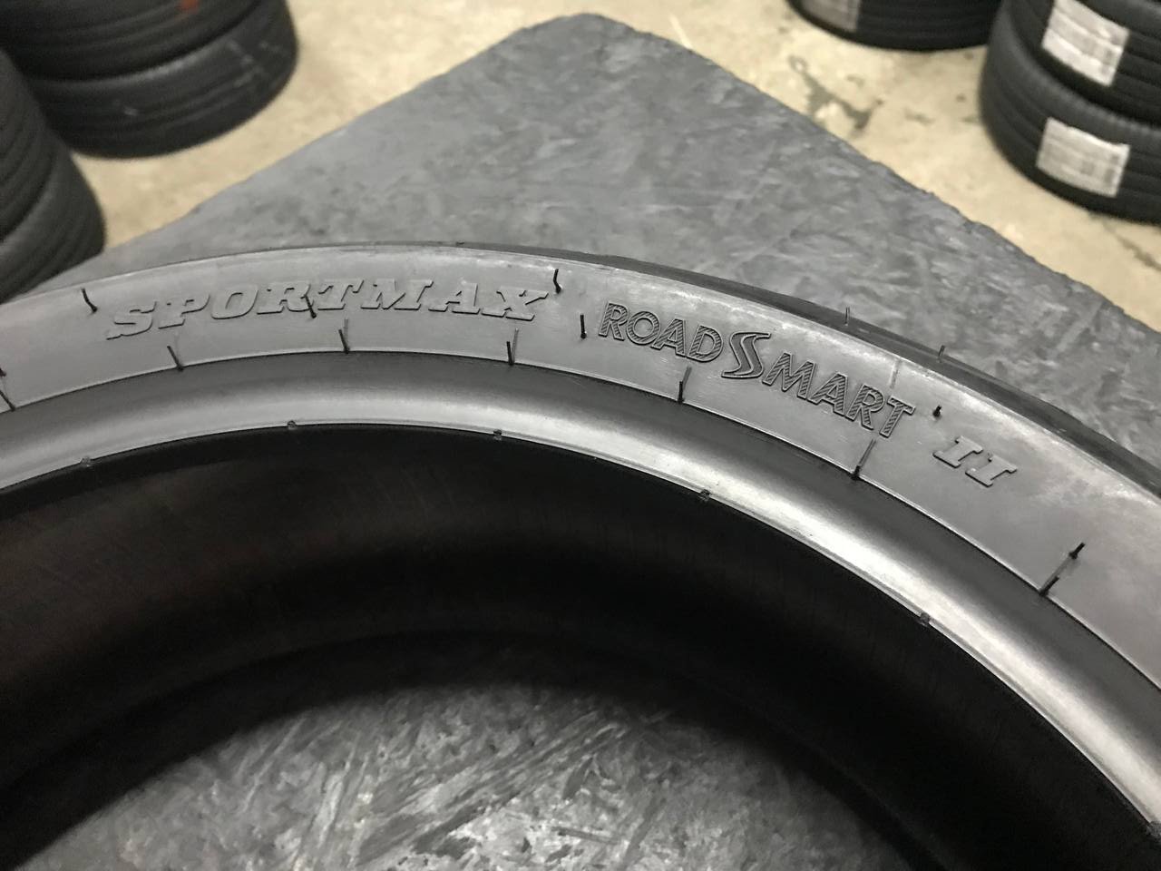 180/55 R17 Dunlop SportMax RoadSmart II