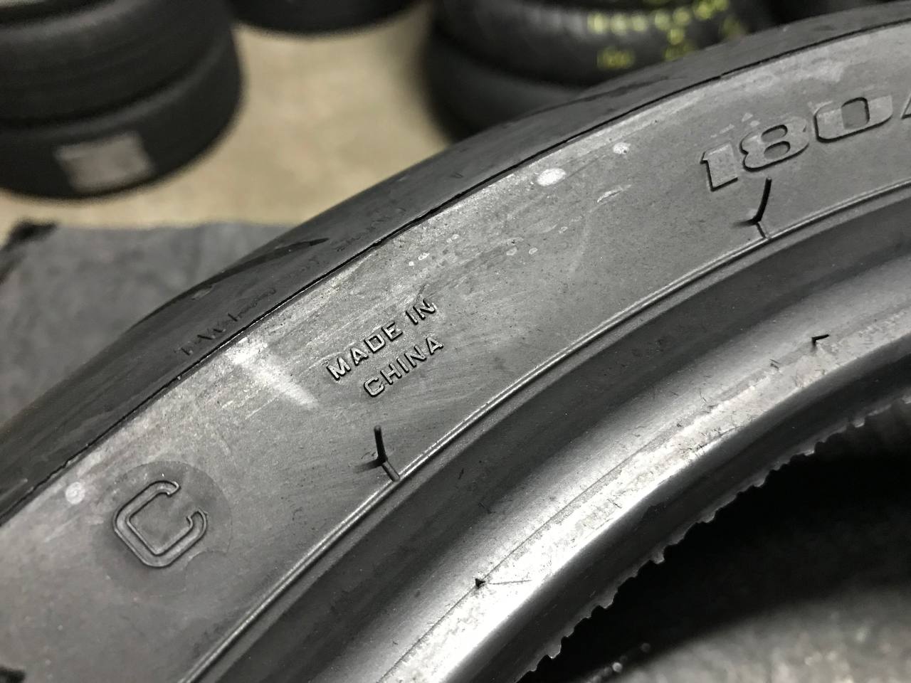 180/55 R17 Metzeler Roadtec Z8 Interact