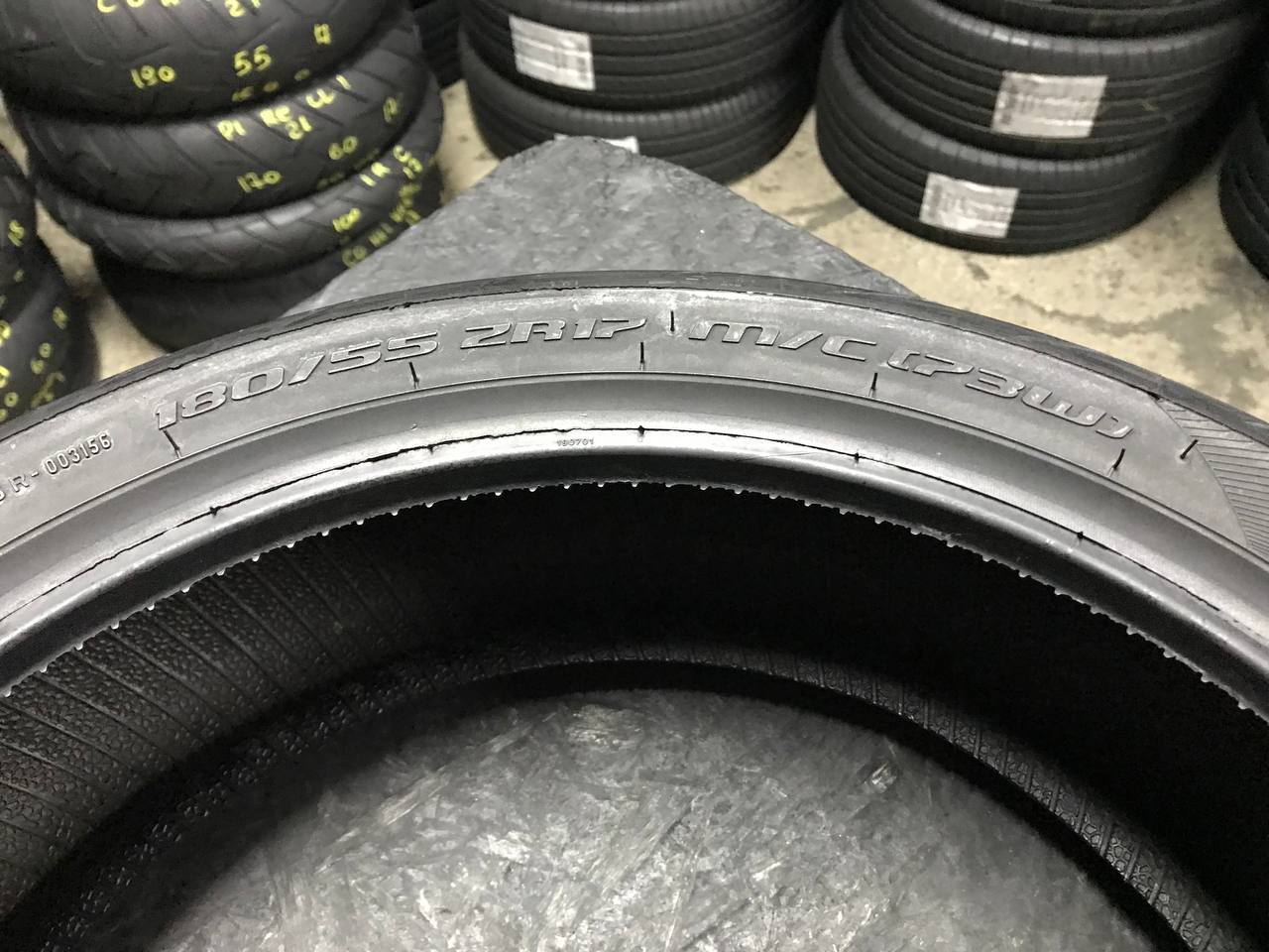180/55 R17 Metzeler Roadtec Z8 Interact