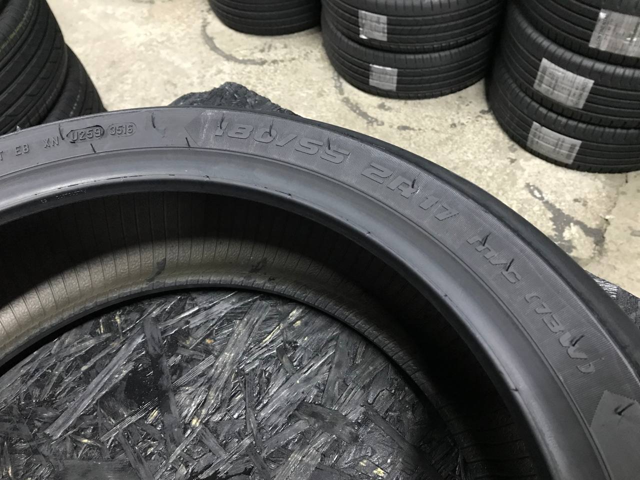 180/55 R17 Metzeler Racetec RR