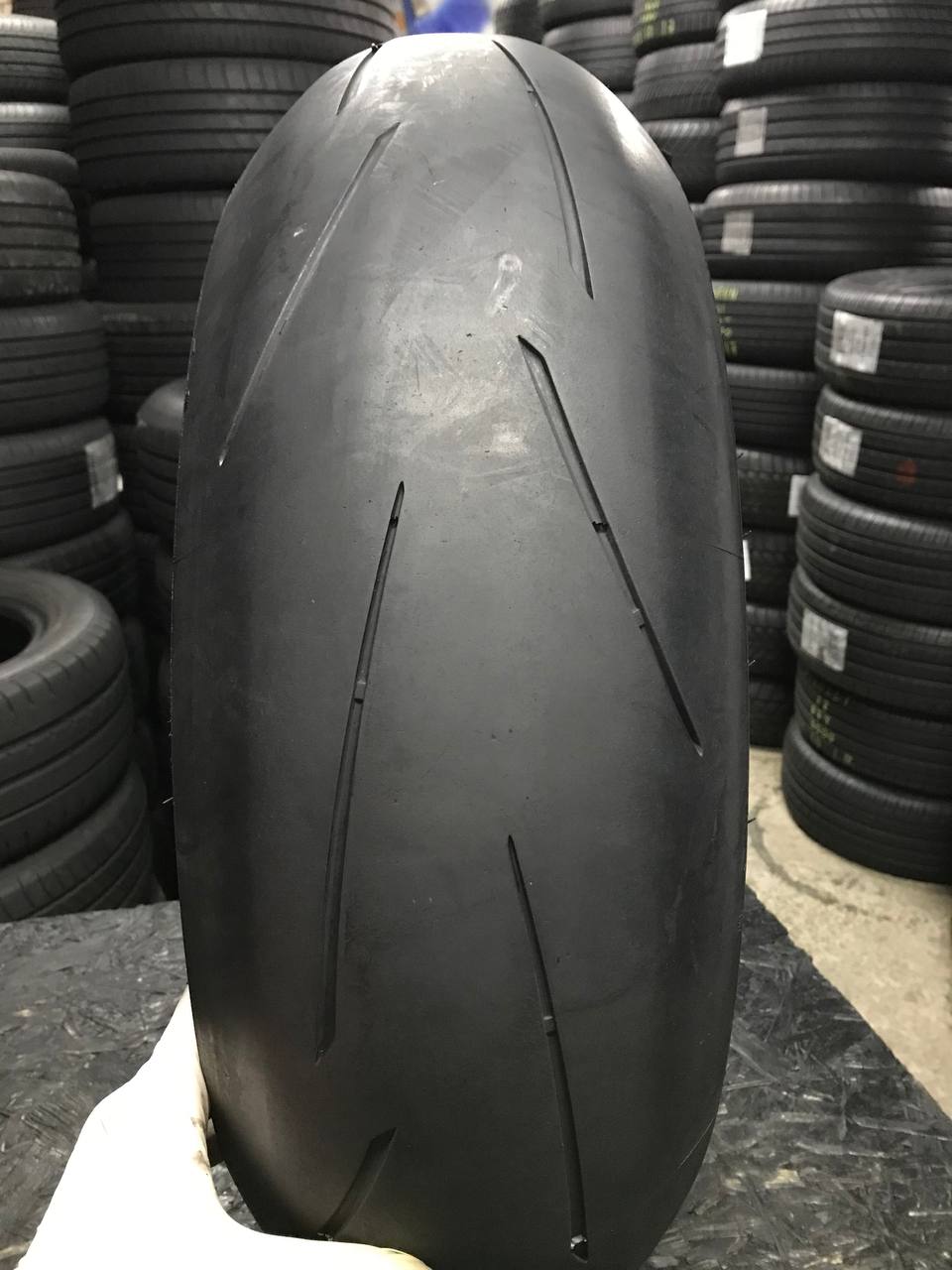 180/55 R17 Metzeler Racetec RR