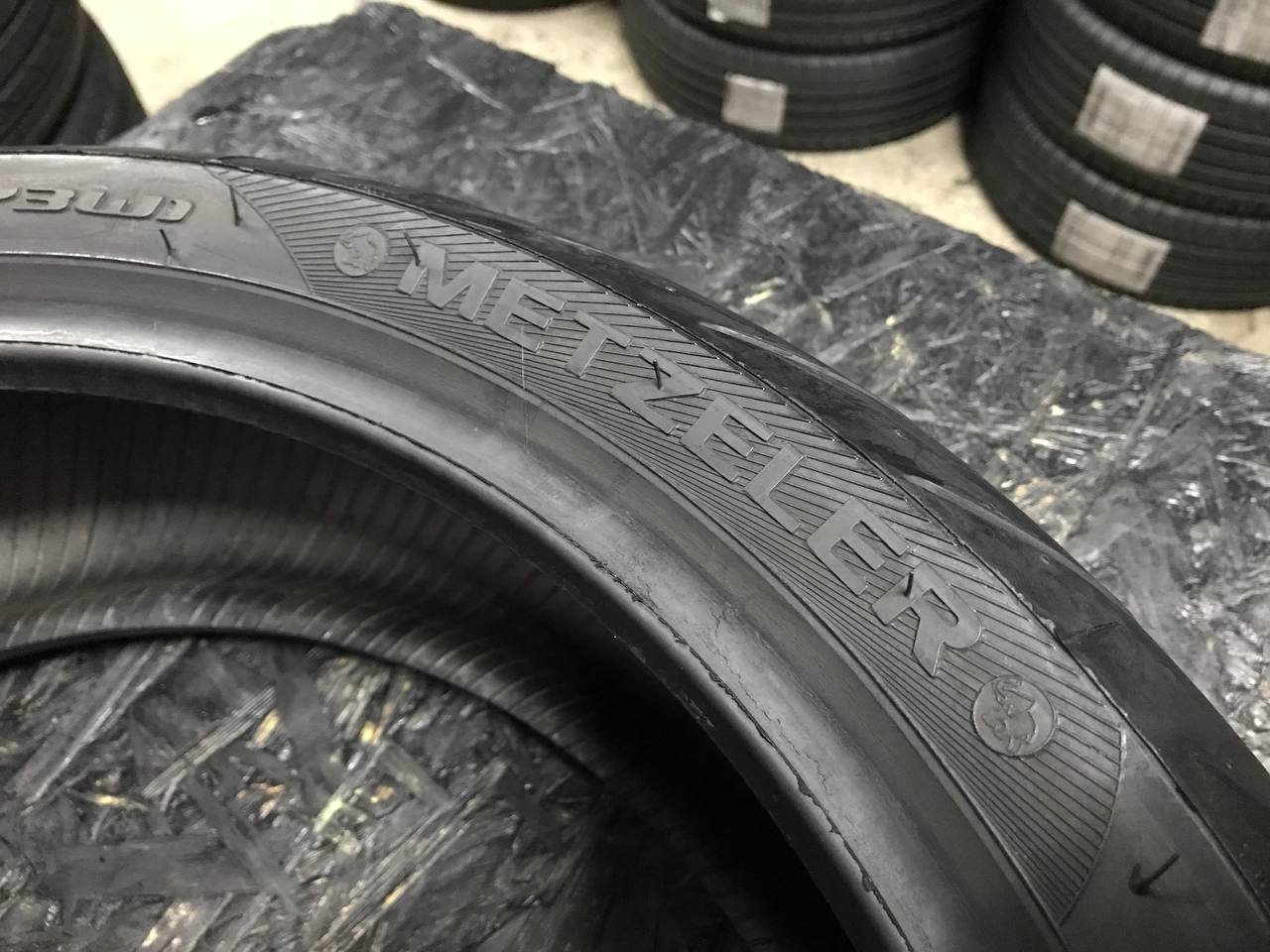 180/55 R17 Metzeler Roadtec Z8 Interact