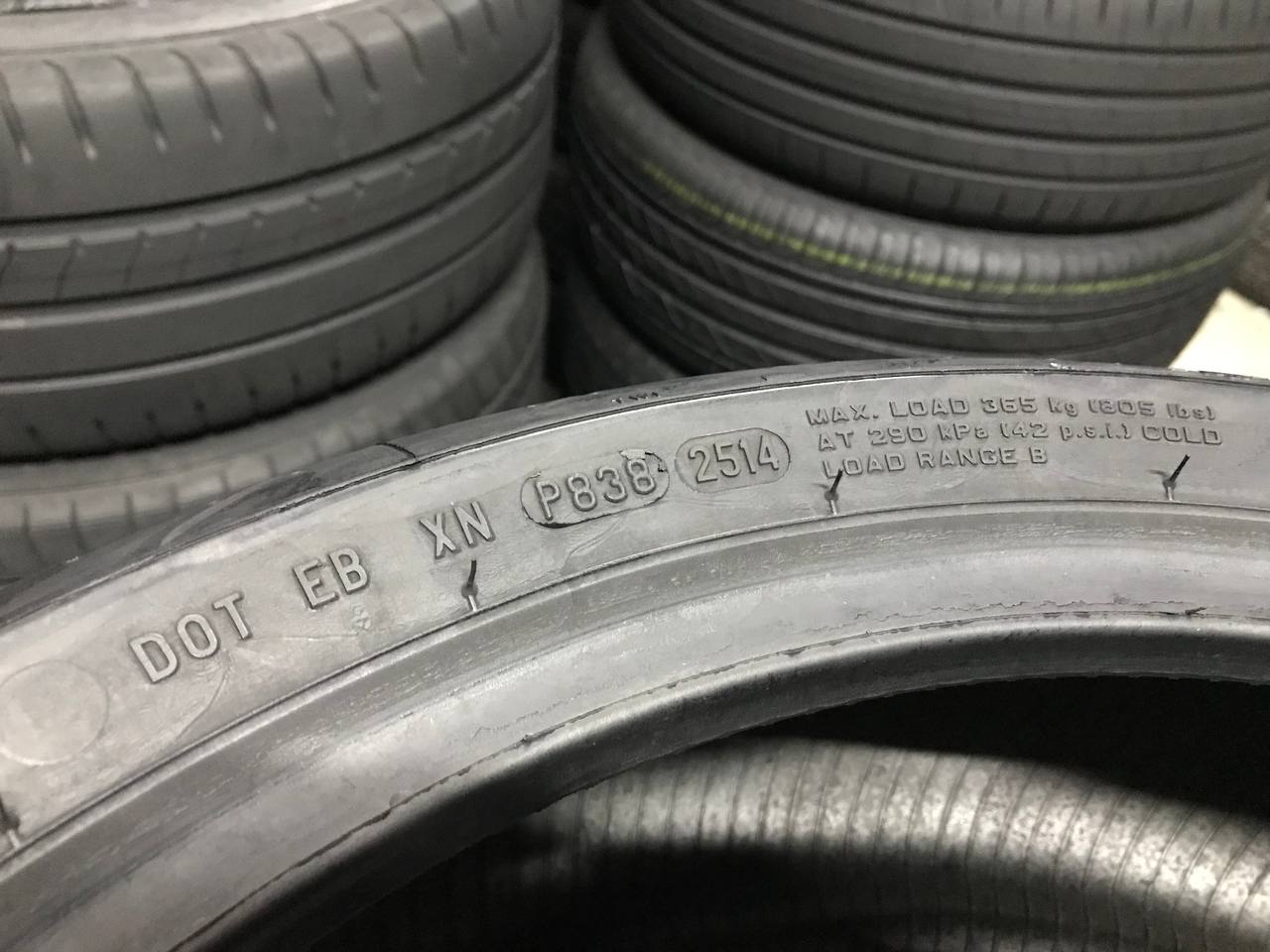 180/55 R17 Metzeler Roadtec Z8 Interact