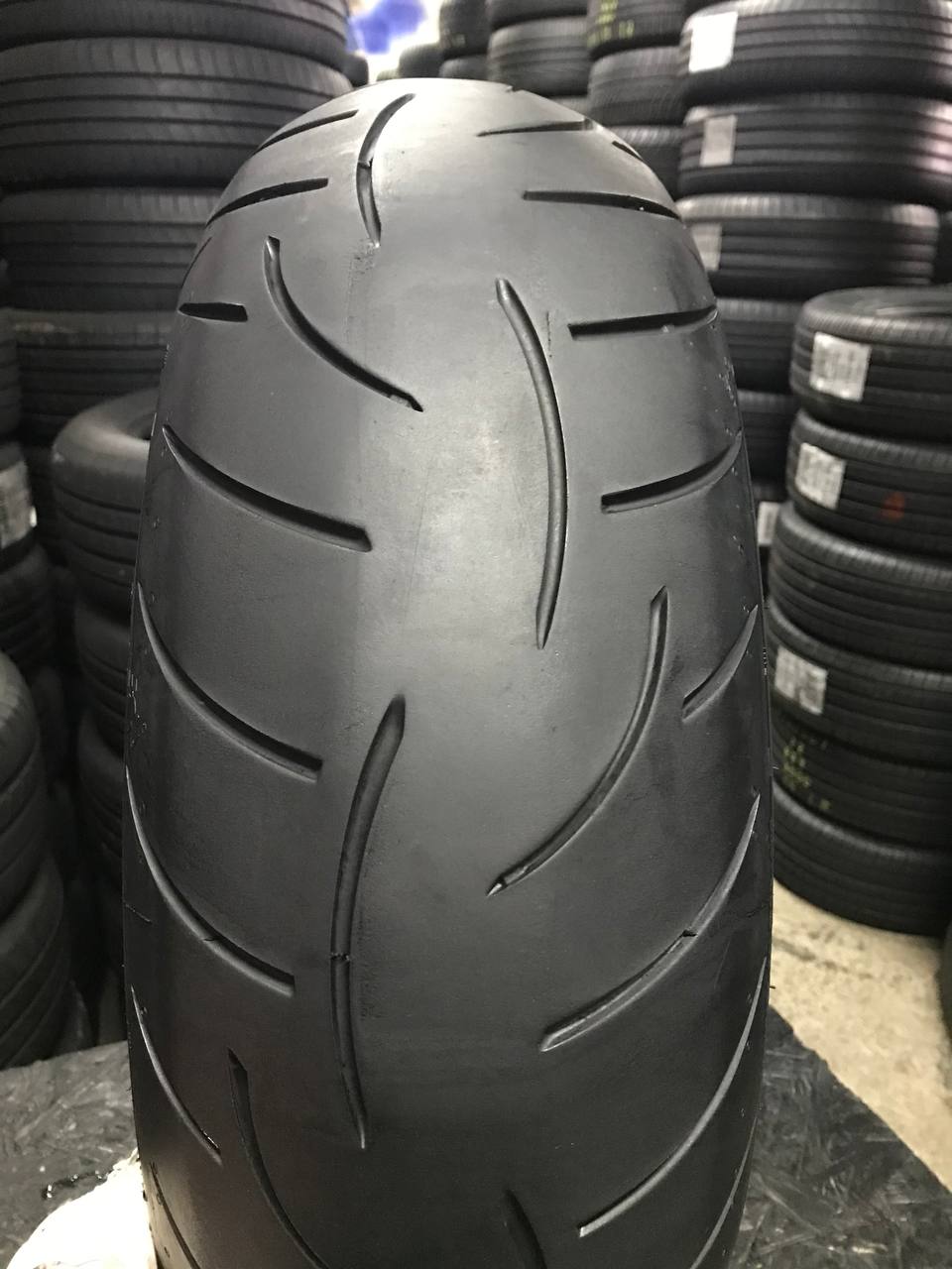 180/55 R17 Metzeler Roadtec Z8 Interact
