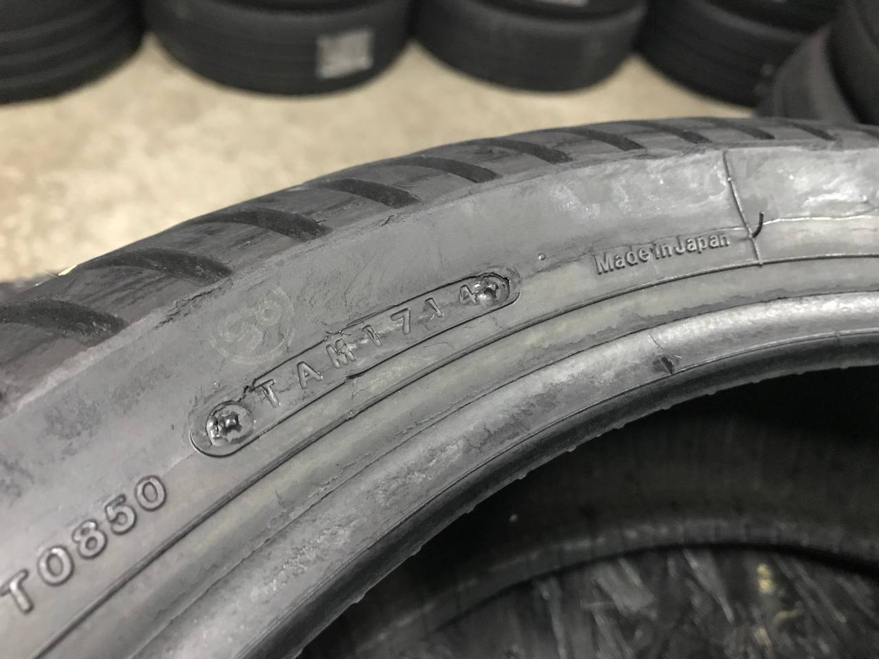 170/630 R17 Bridgestone Racing Battlax
