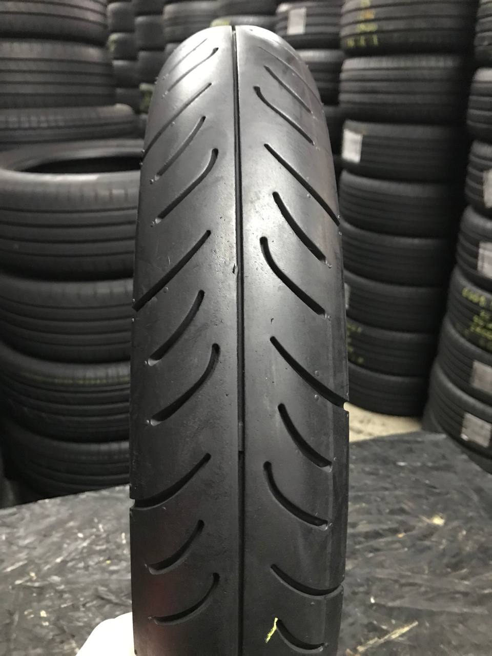 90/80 R16 CST 