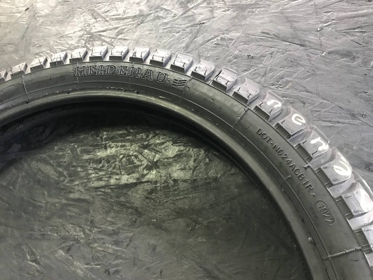 90/90 R21 Heidenau K60