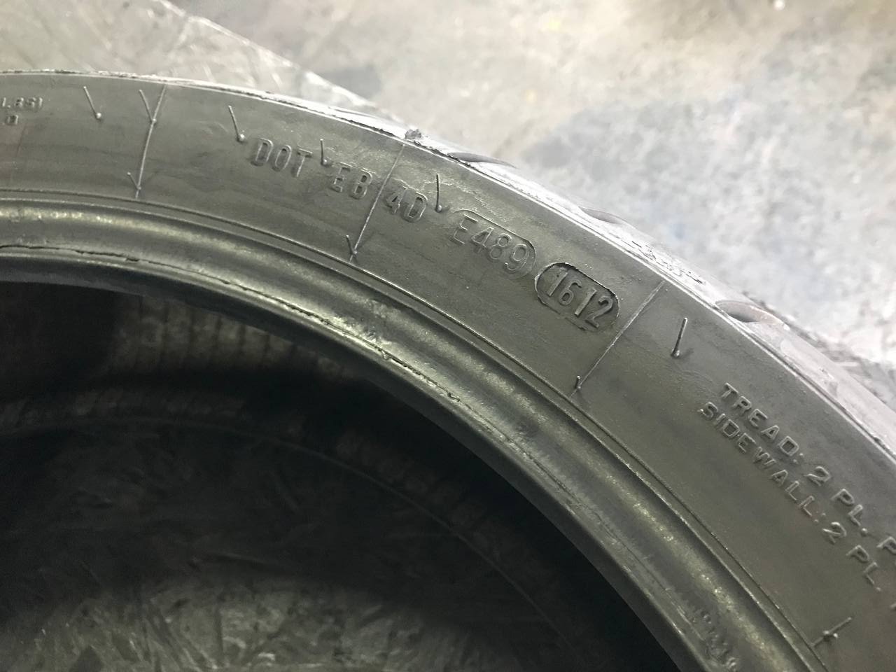 160/60 R18 Metzeler Roadtec Z6