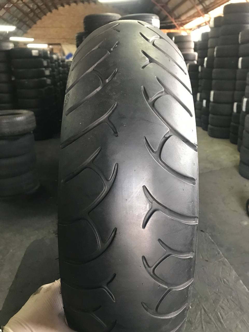 160/60 R18 Metzeler Roadtec Z6
