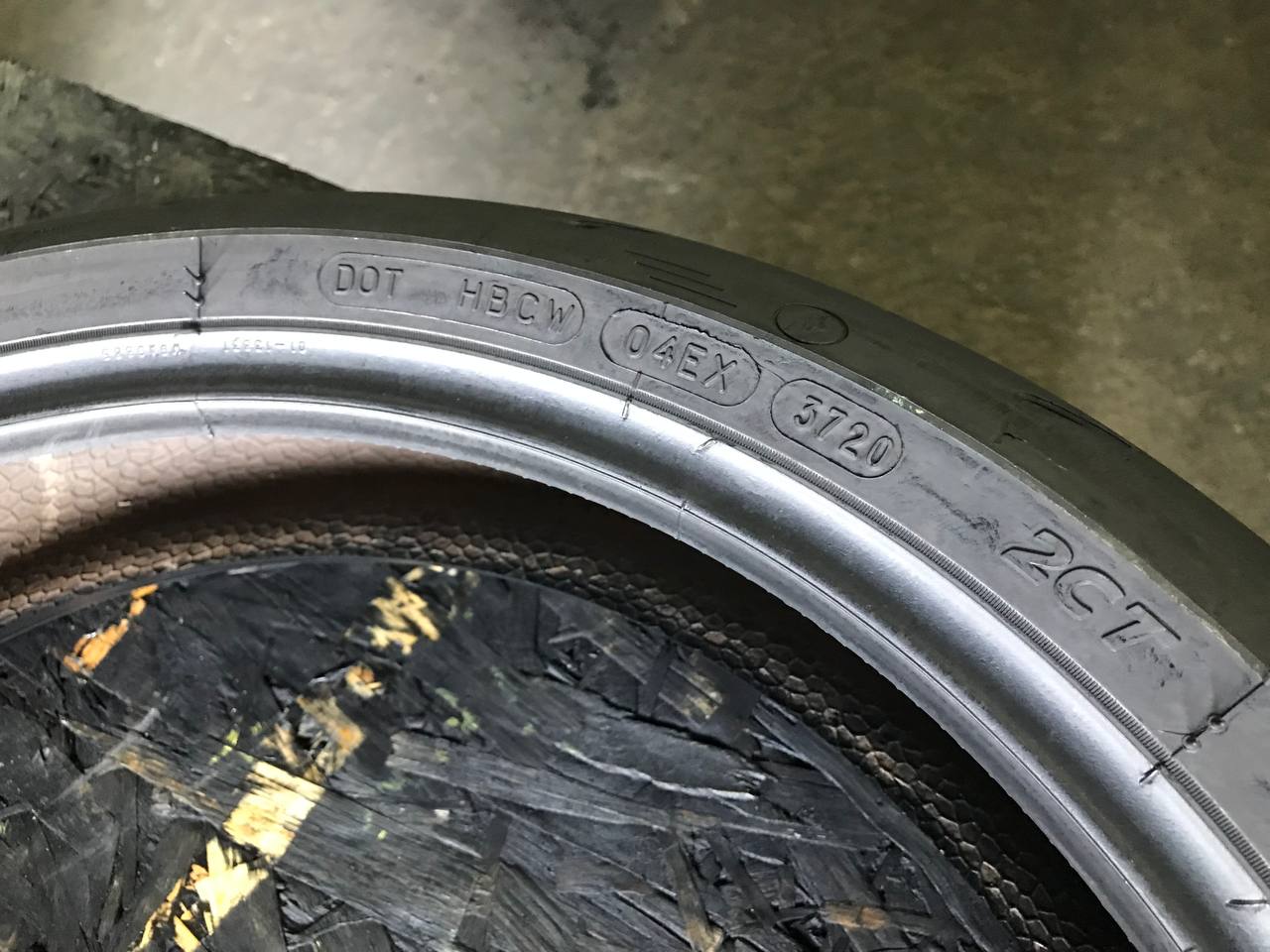 120/70 R17 Michelin Power GP