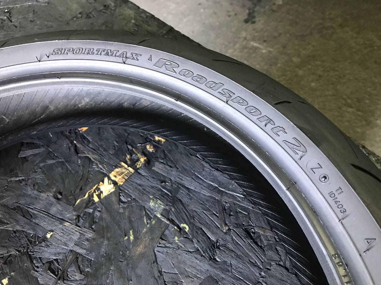 120/70 R17 Dunlop SportMax RoadSport 2