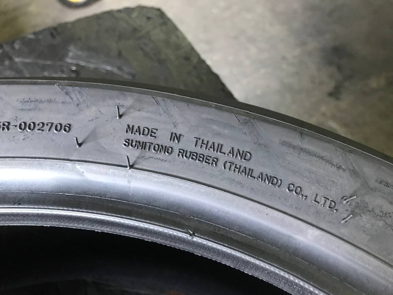 180/55 R17 Dunlop SportMax D214