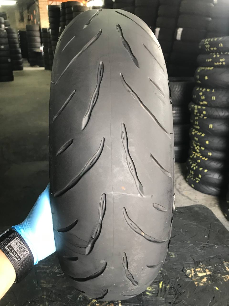 180/55 R17 Bridgestone Battlax Sport Touring T32R
