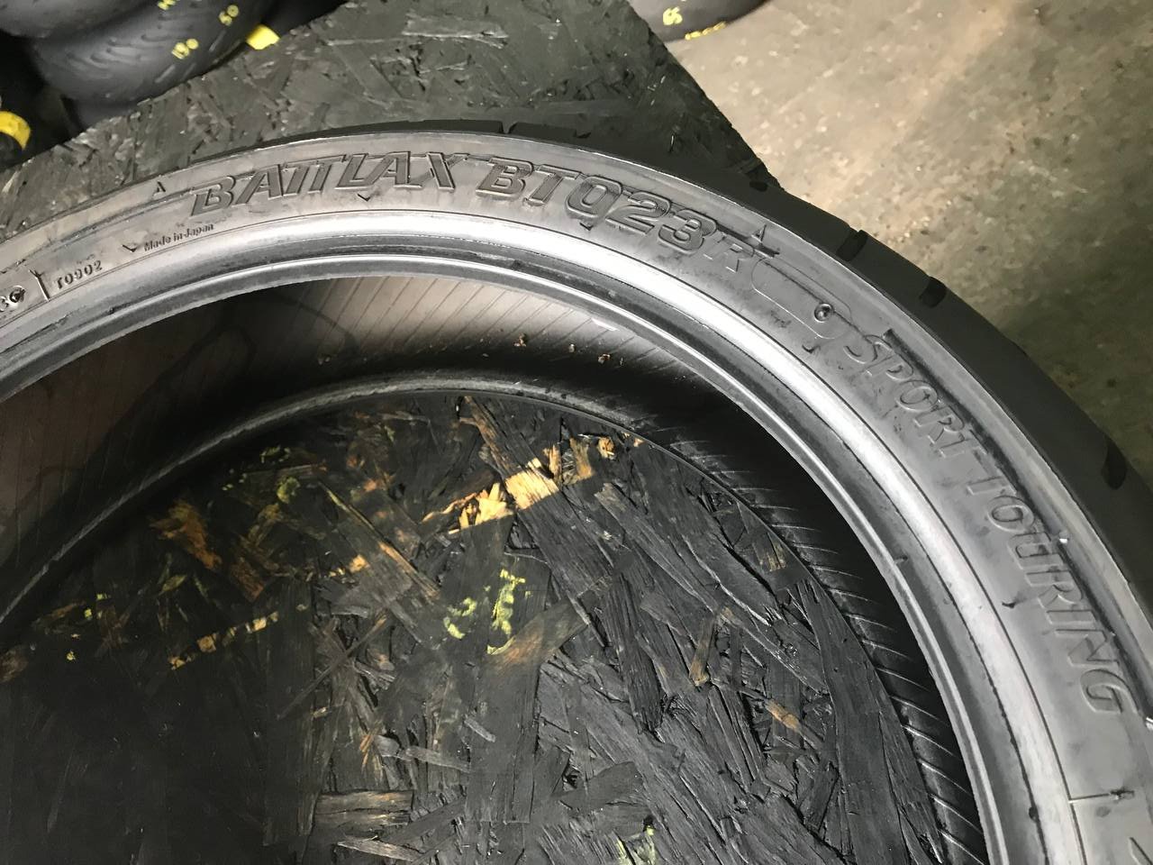 160/60 R18 Bridgestone Battlax Sport Touring BT023R
