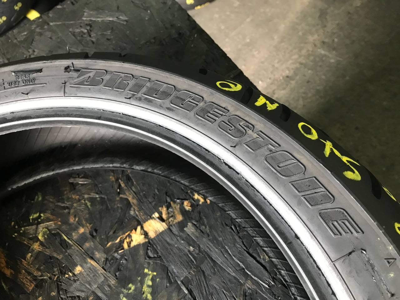 160/60 R18 Bridgestone Battlax Sport Touring BT023R