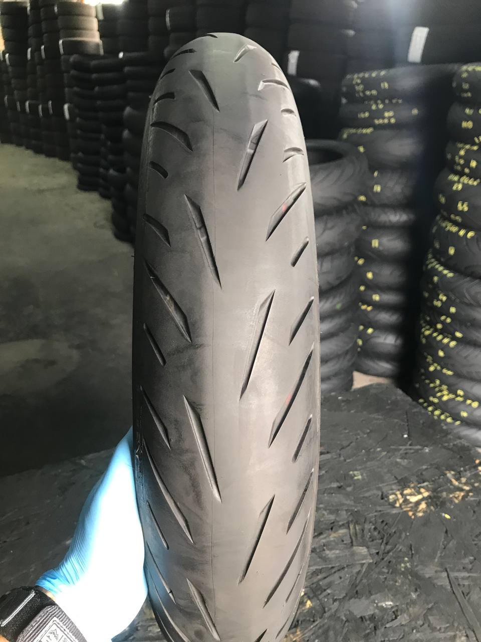 120/70 R17 Bridgestone Battlax Hypersport S22F