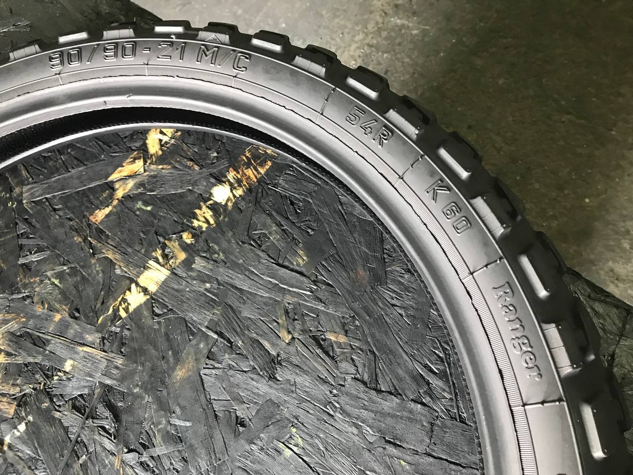 90/90 R21 Heidenau K60