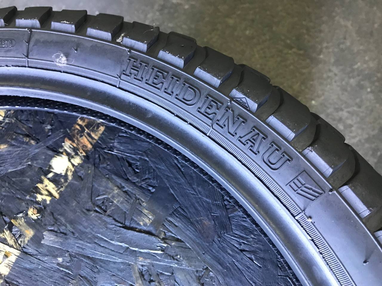 90/90 R21 Heidenau K60
