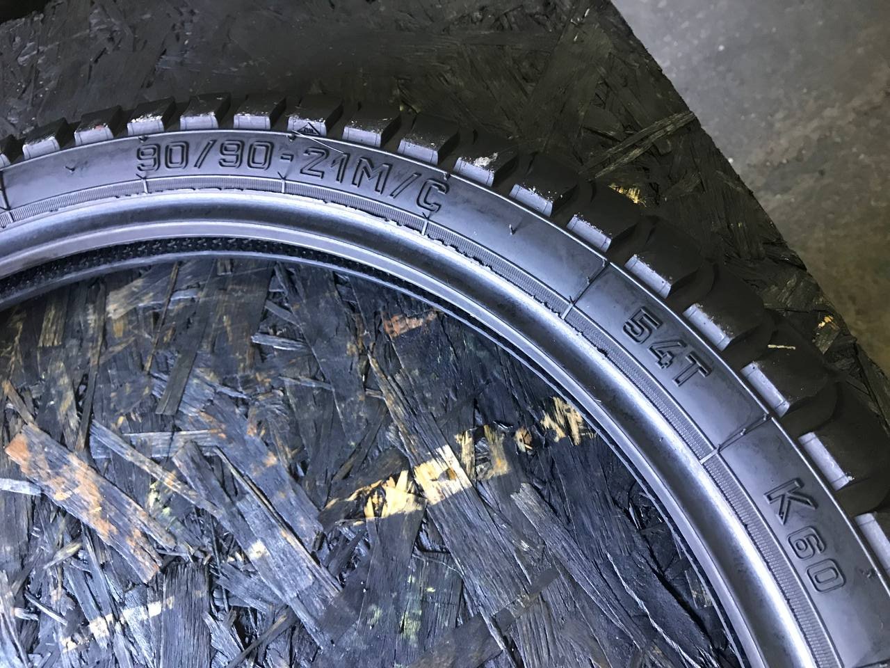 90/90 R21 Heidenau K60