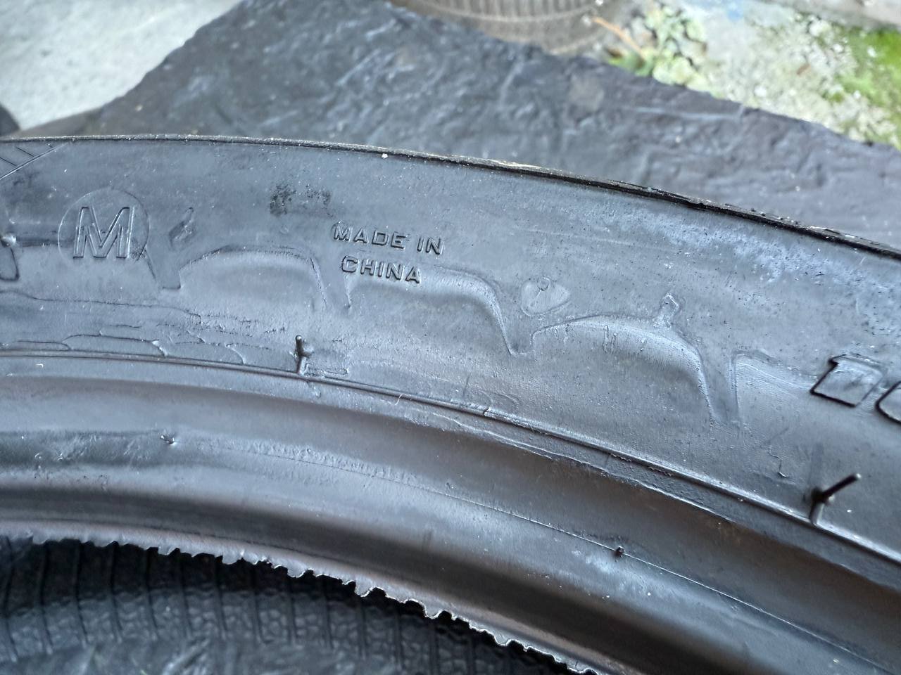 160/60 R18 Metzeler Roadtec Z8 Interact