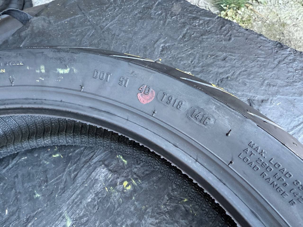 160/60 R18 Metzeler Roadtec Z8 Interact