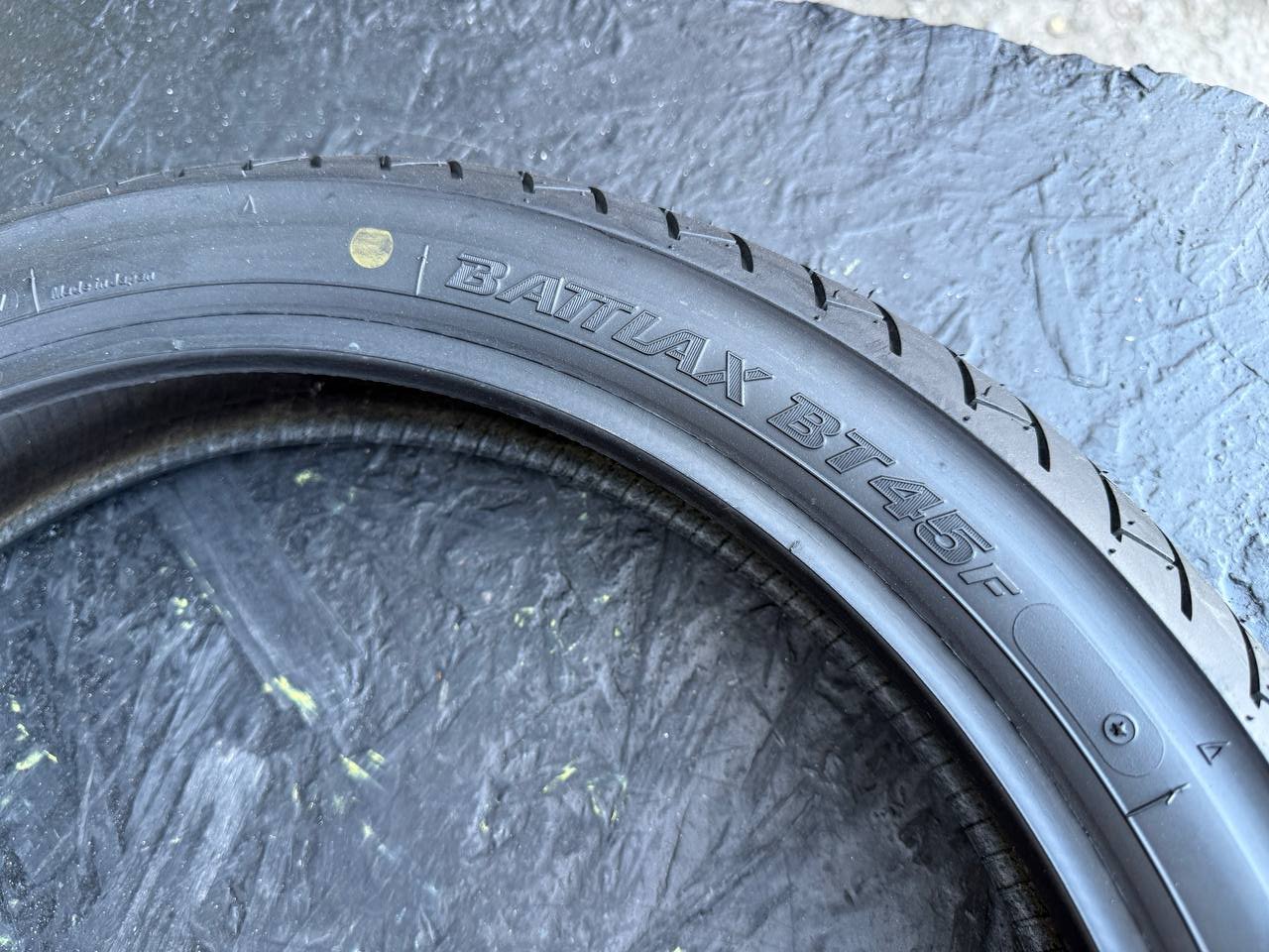 100/80 R18 Bridgestone Battlax BT45F