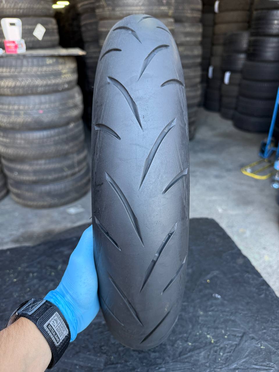 120/70 R17 Bridgestone Battlax Hypersport S21F