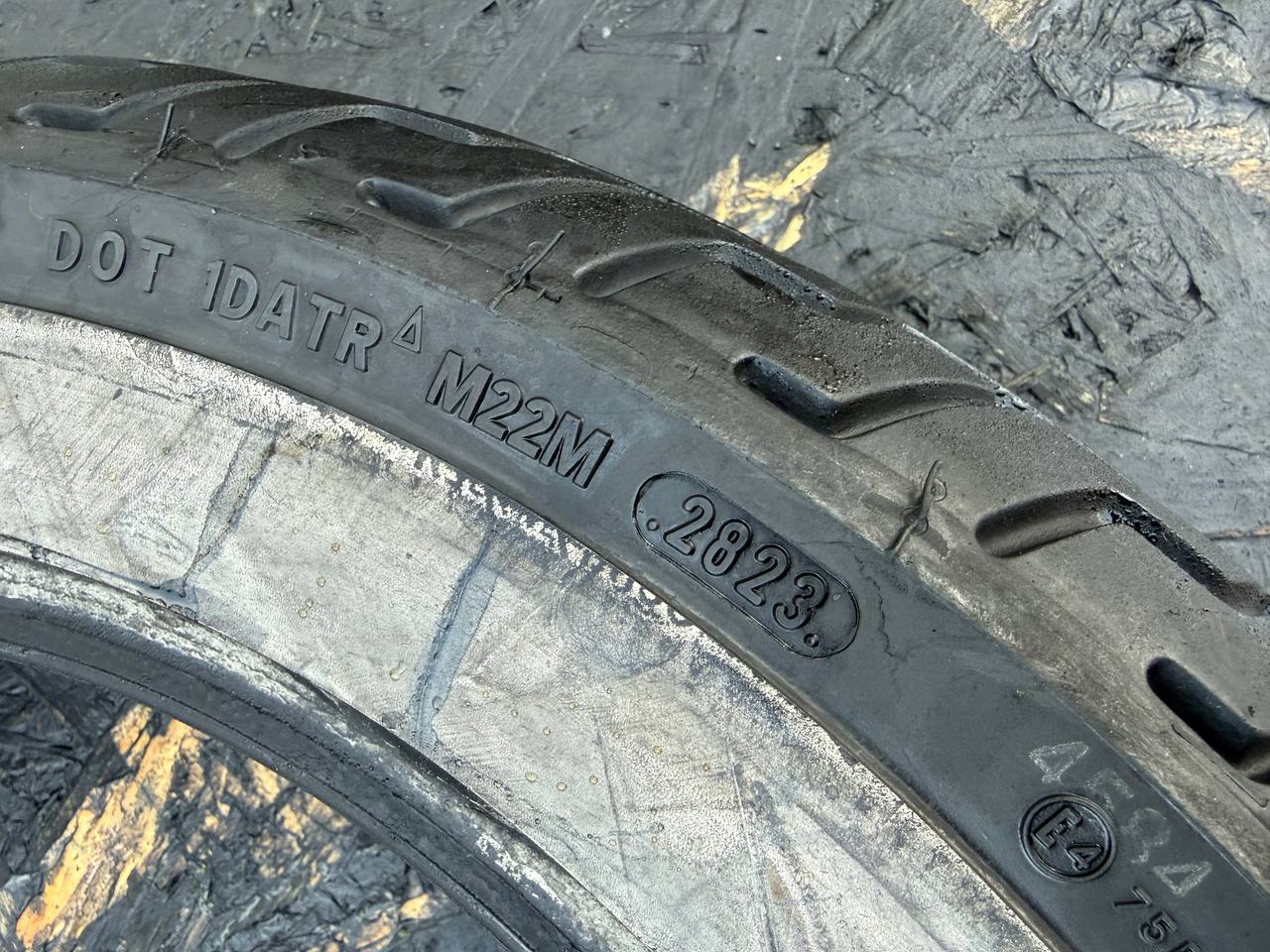 130/90 R16 Dunlop D402F