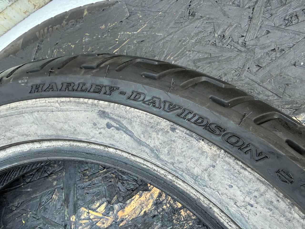 130/90 R16 Dunlop D402F