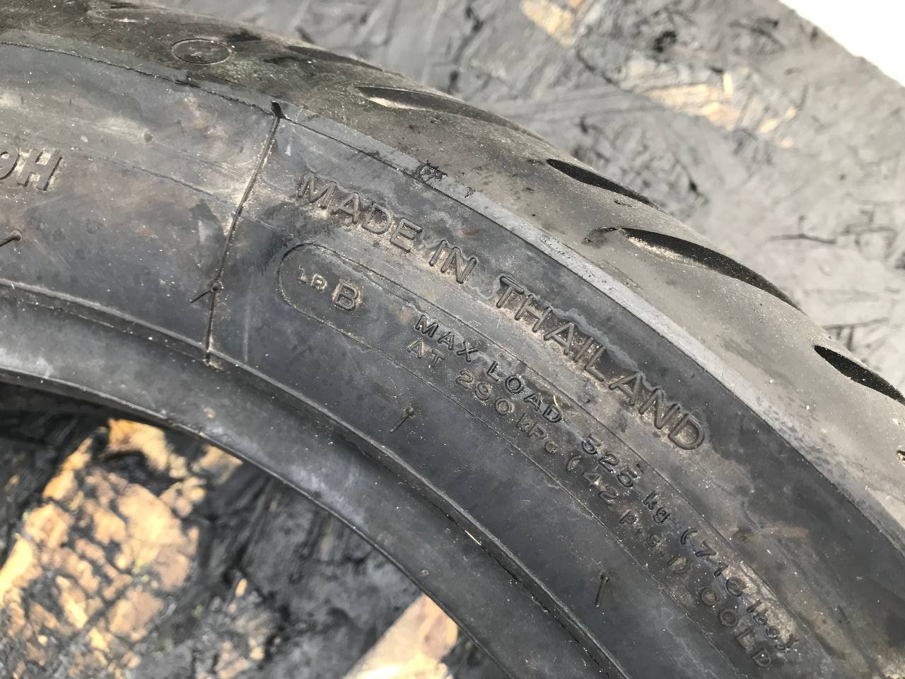 150/70 R17 Michelin Road Classic