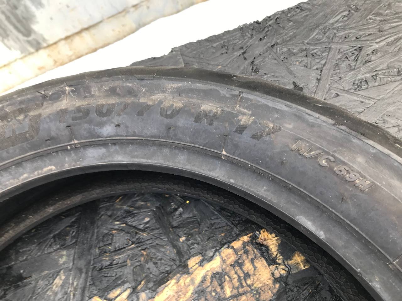150/70 R17 Michelin Road Classic