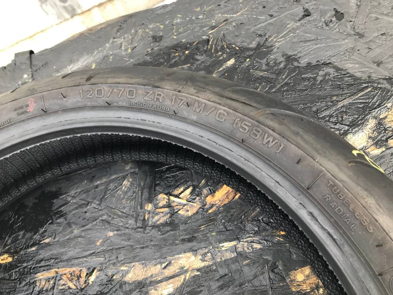 120/70 R17 Metzeler Sportec M3