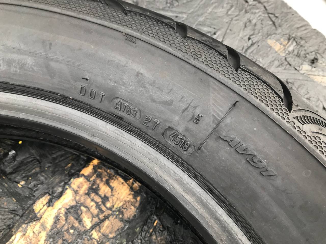 130/90 R16 Avon AV91 Cobra Chrome