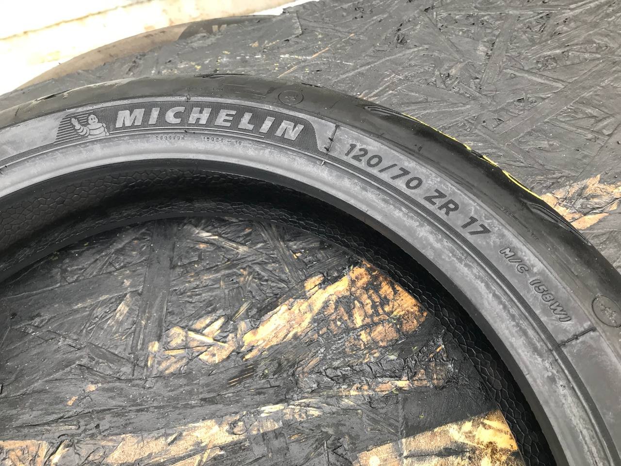 120/70 R17 Michelin Road 5