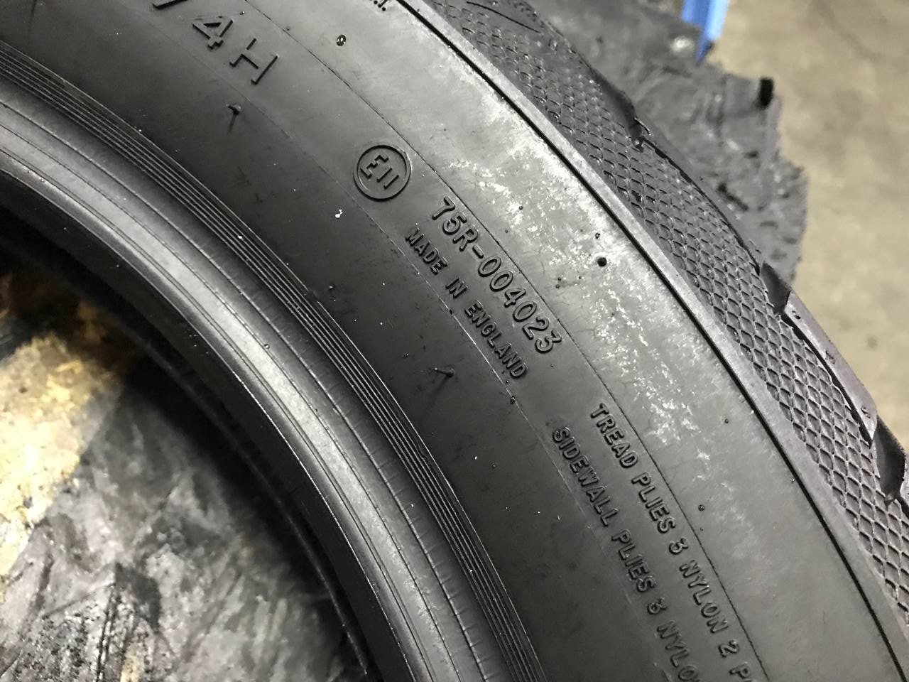 130/90 R16 Avon AV91 Cobra Chrome