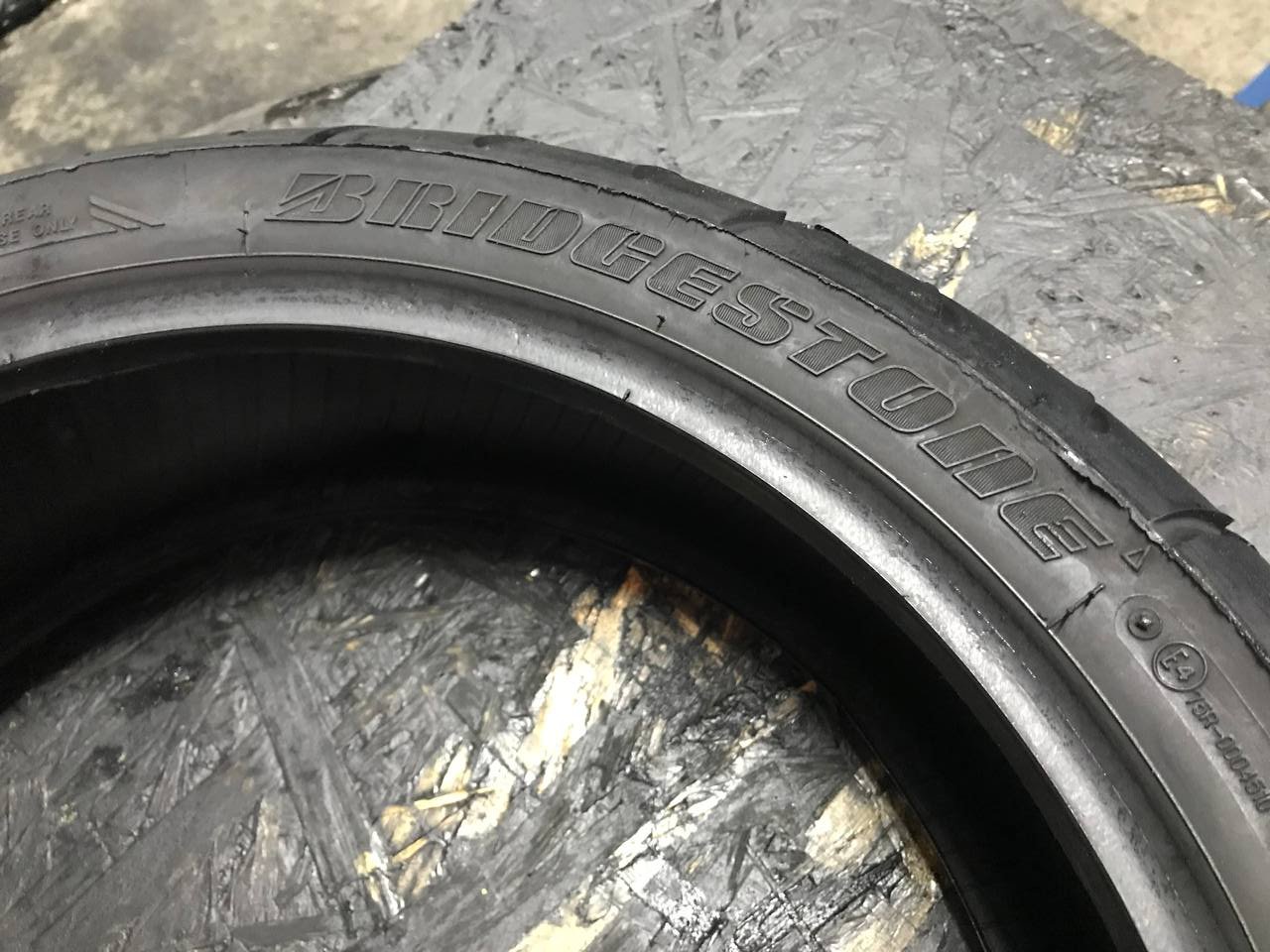 180/55 R17 Bridgestone Battlax Sport Touring BT021R
