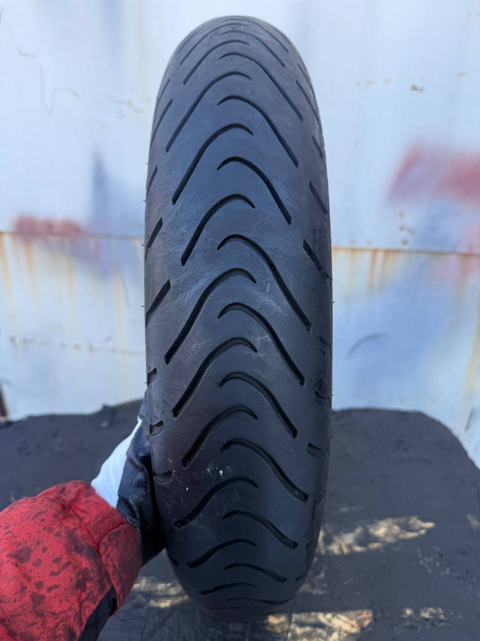 120/70 R17 Metzeler Roadtec 01