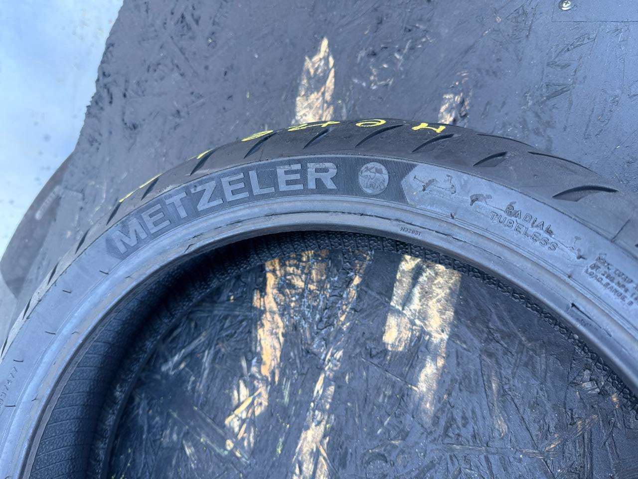 120/70 R17 Metzeler Roadtec 01
