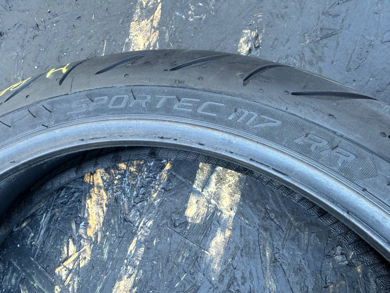 120/70 R17 Metzeler Sportec M7 RR