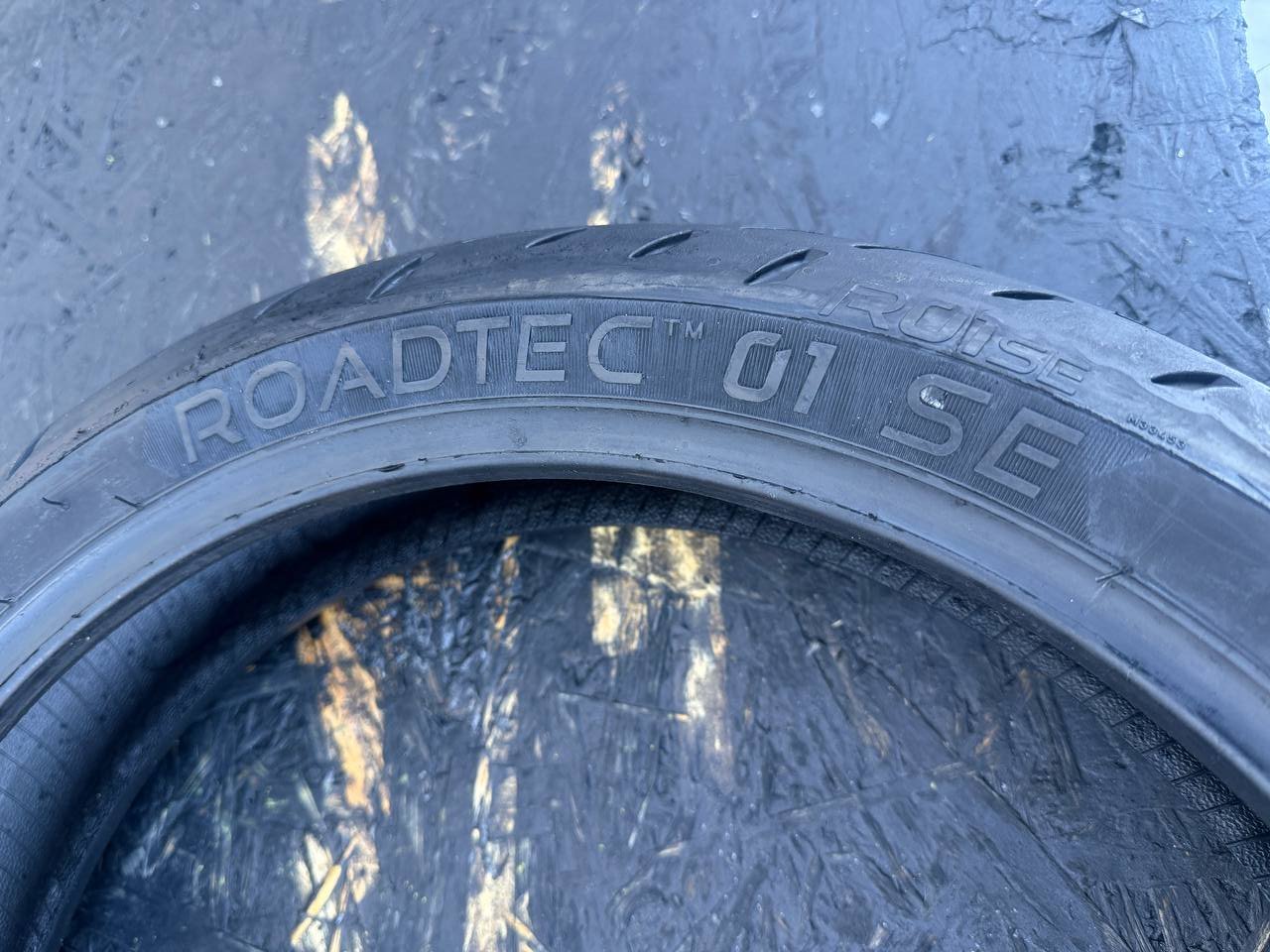 120/70 R17 Metzeler Roadtec 01 SE