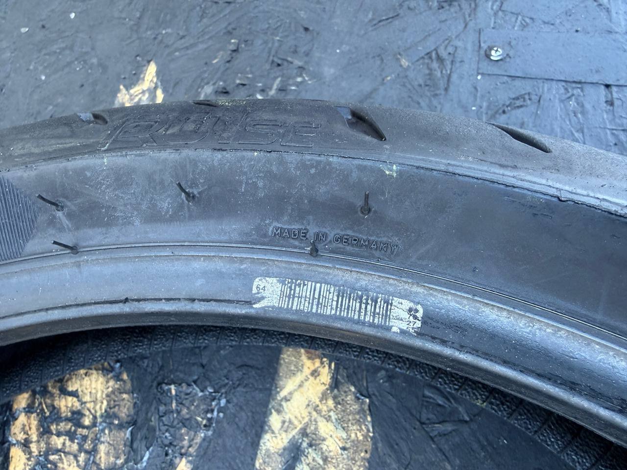 120/70 R17 Metzeler Roadtec 01 SE