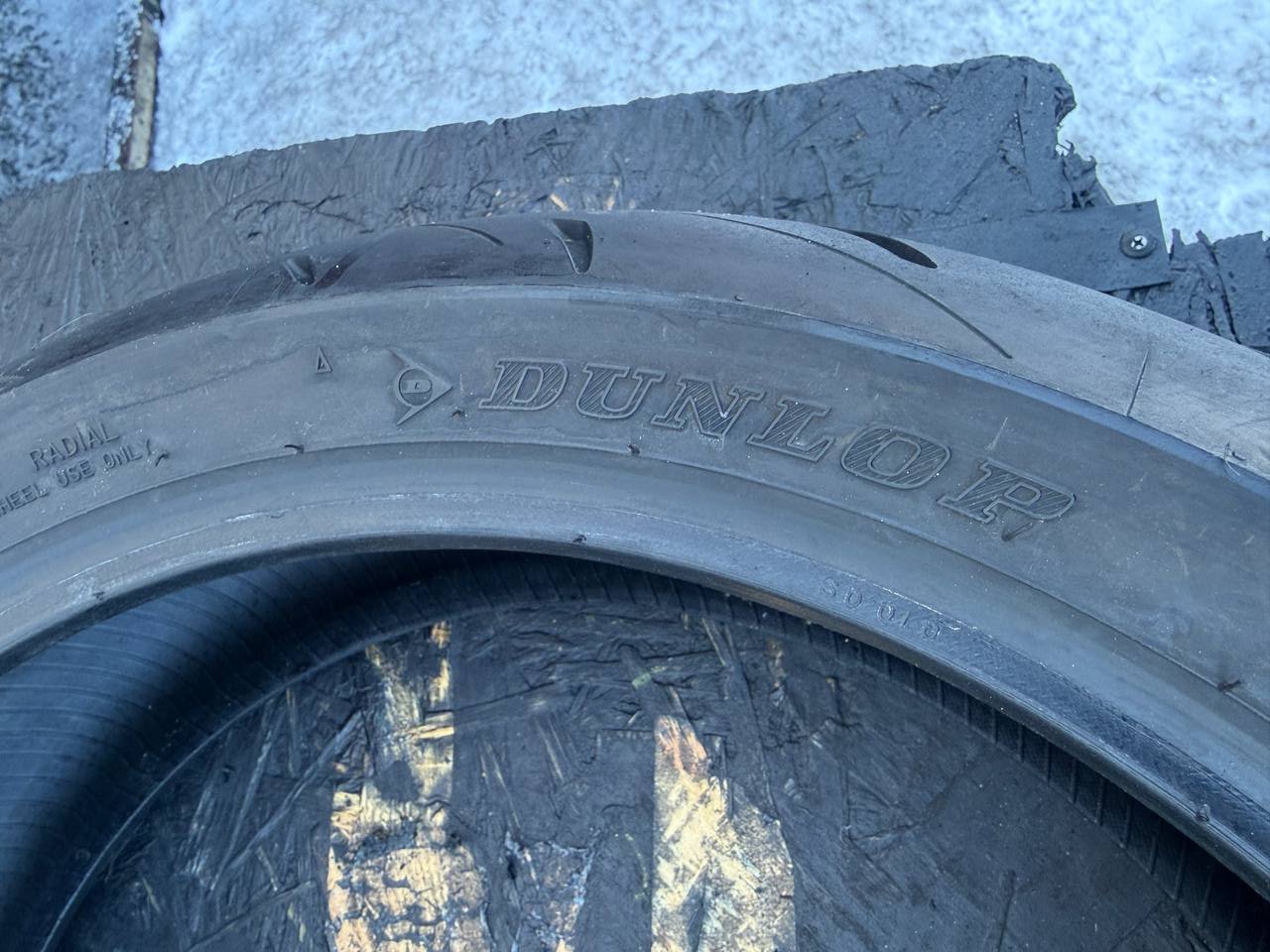 180/55 R17 Dunlop SportMax RoadSport 2