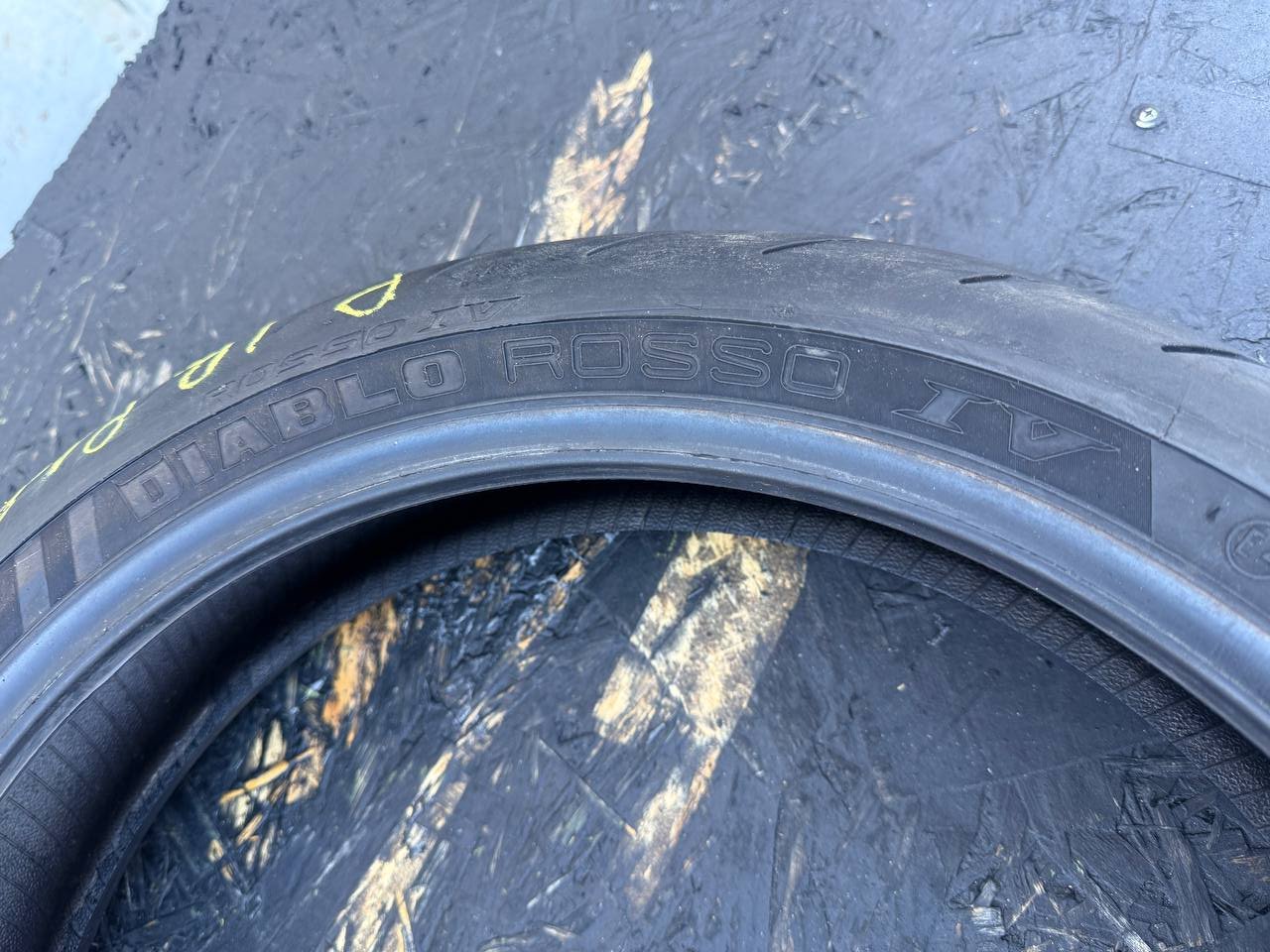 120/70 R17 Pirelli Diablo Rosso IV
