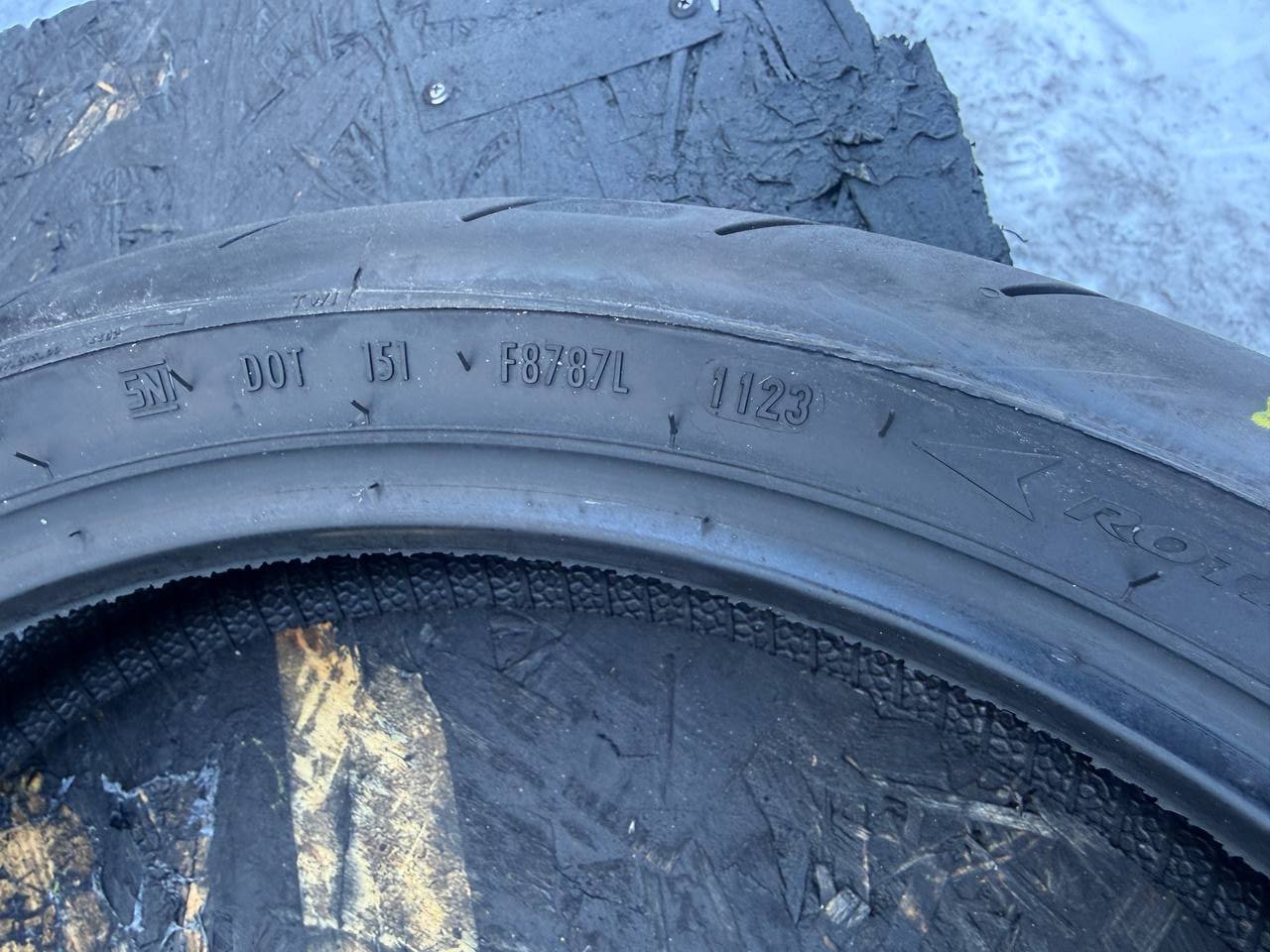 120/70 R17 Pirelli Diablo Rosso IV