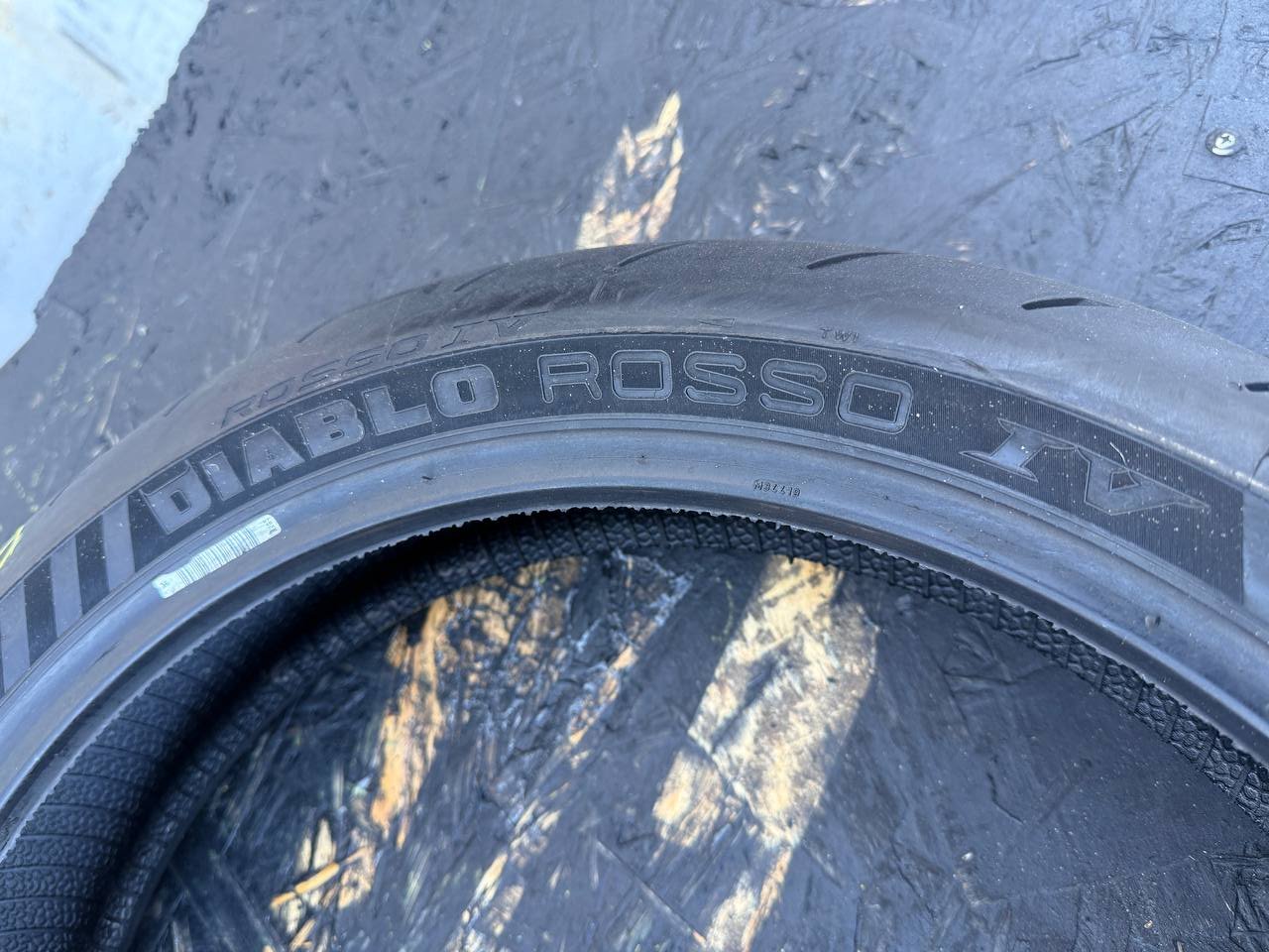 120/70 R17 Pirelli Diablo Rosso IV
