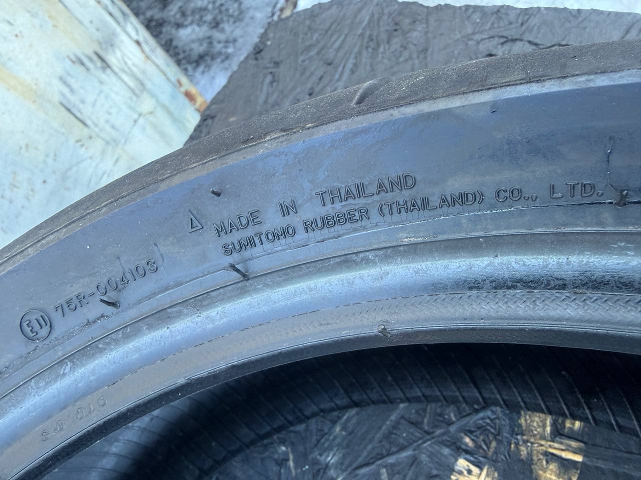 180/55 R17 Dunlop SportMax RoadSport 2