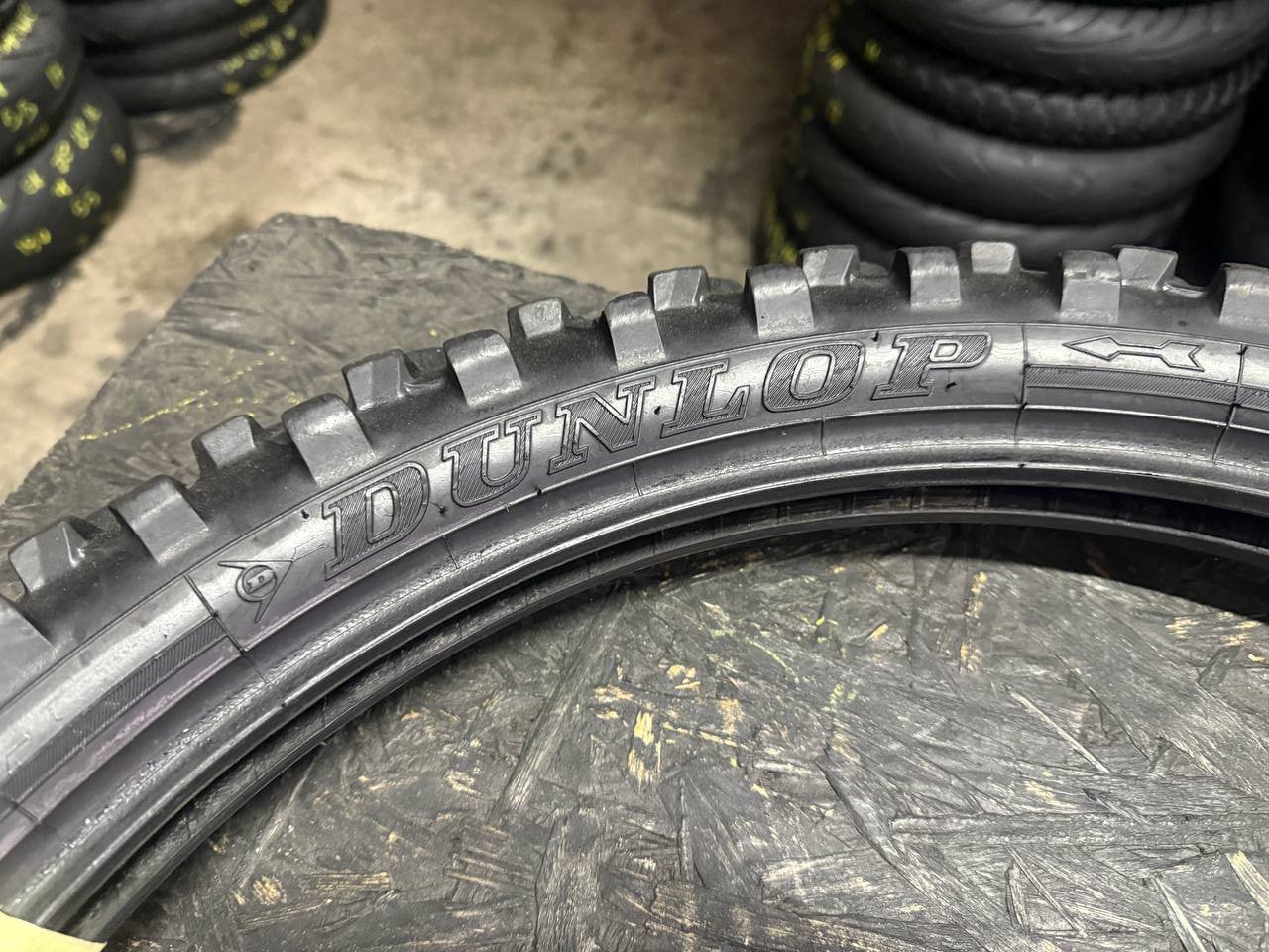 80/100 R21 Dunlop Geomax MX33F