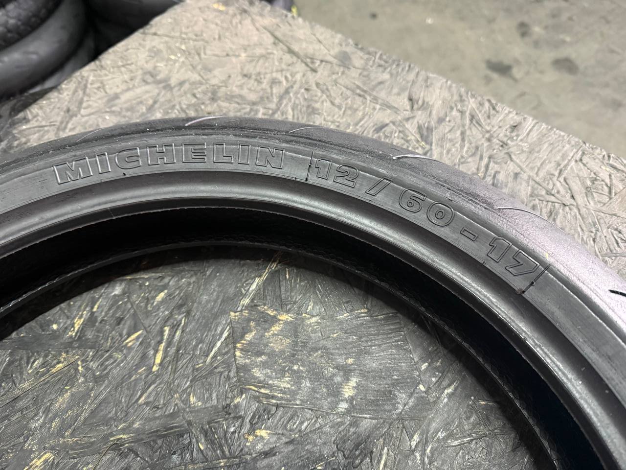 /60 R17 Michelin Pilot