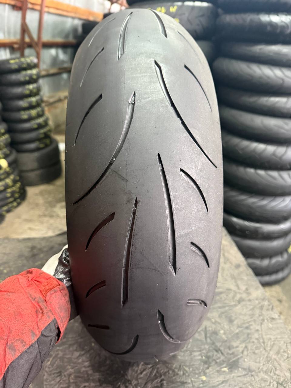 180/55 R17 Metzeler Sportec M9 RR