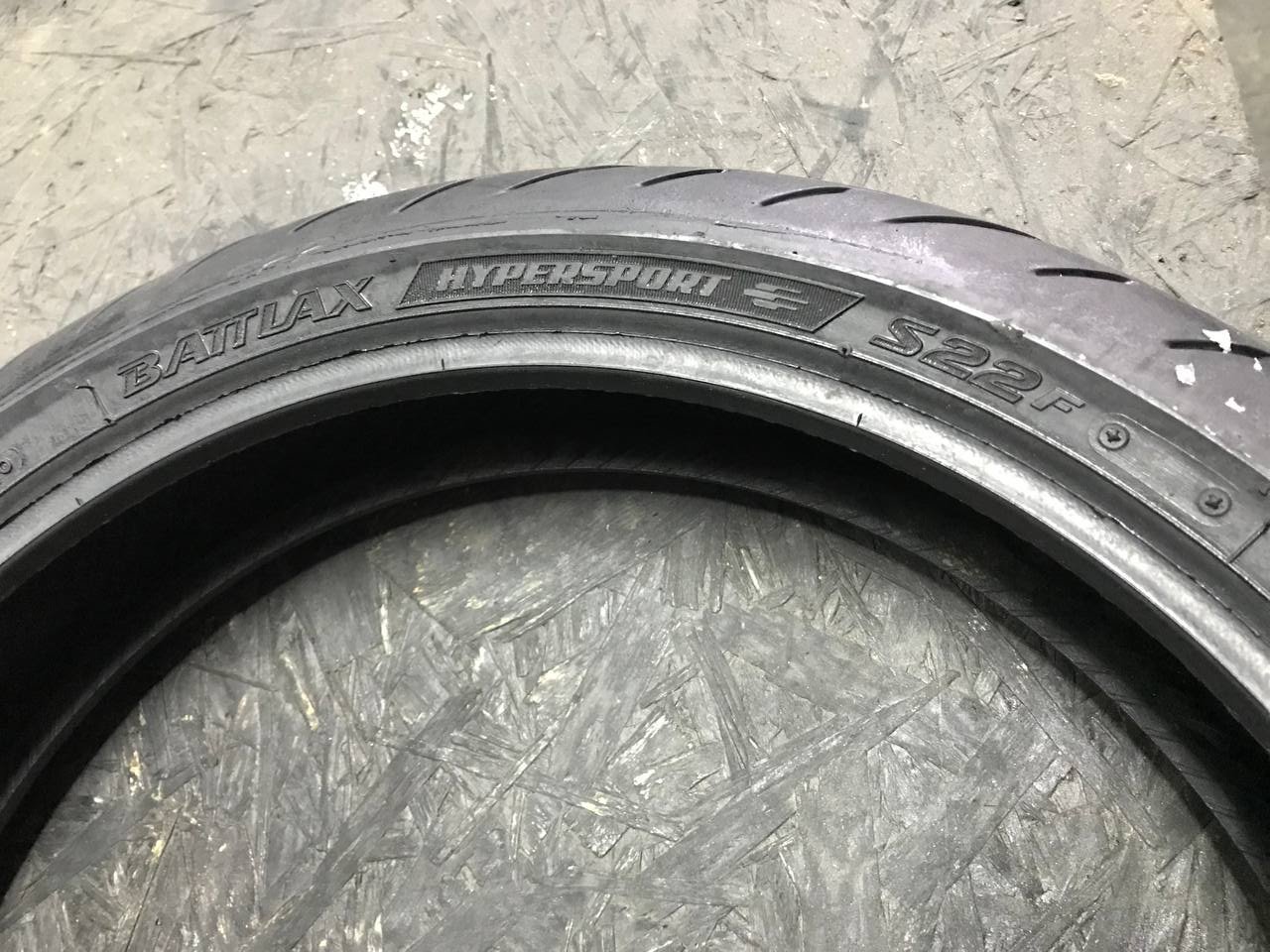 120/70 R17 Bridgestone Battlax Hypersport S22F